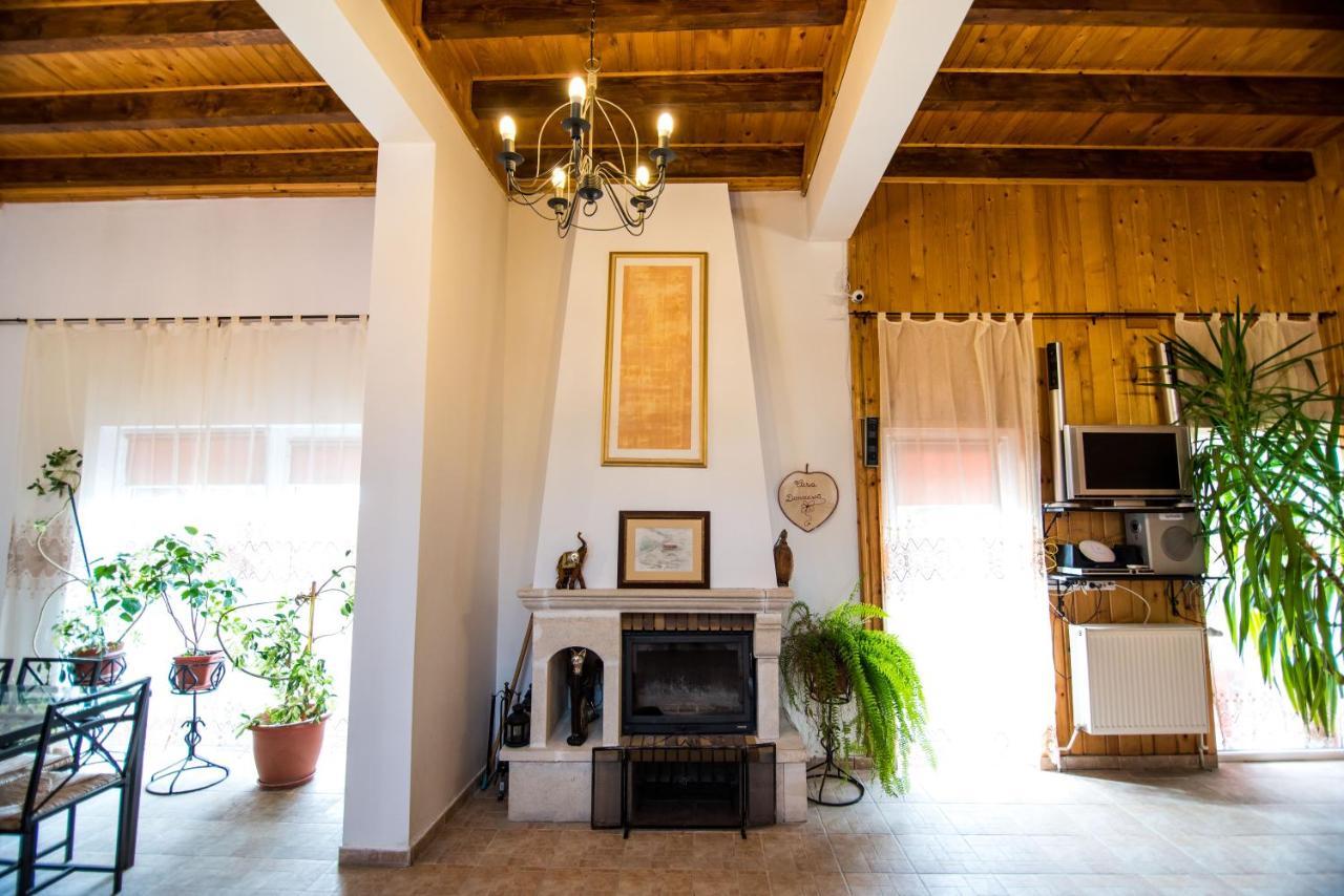 Casa Domneasca Villa Baia de Fier Bagian luar foto