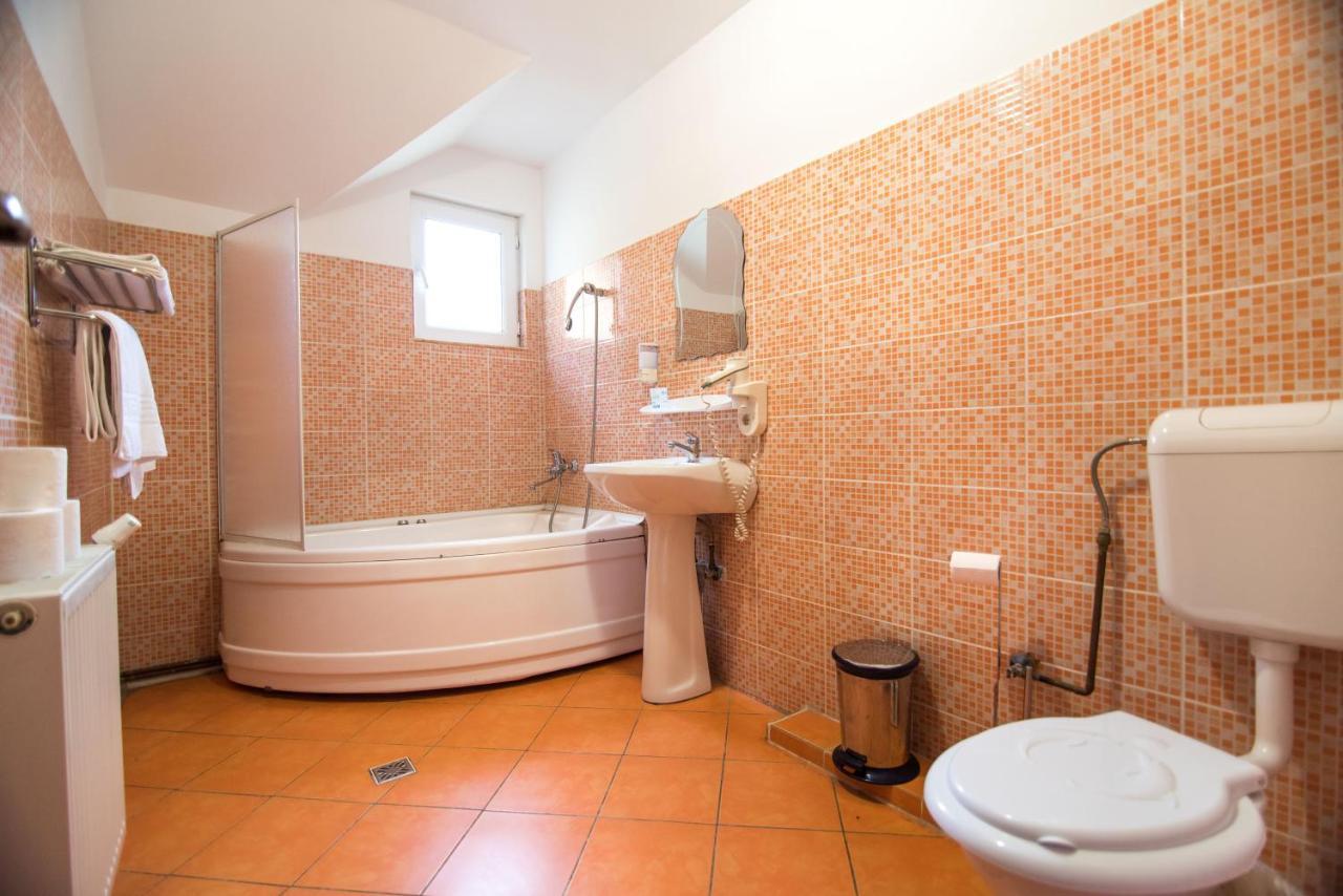 Casa Domneasca Villa Baia de Fier Bagian luar foto
